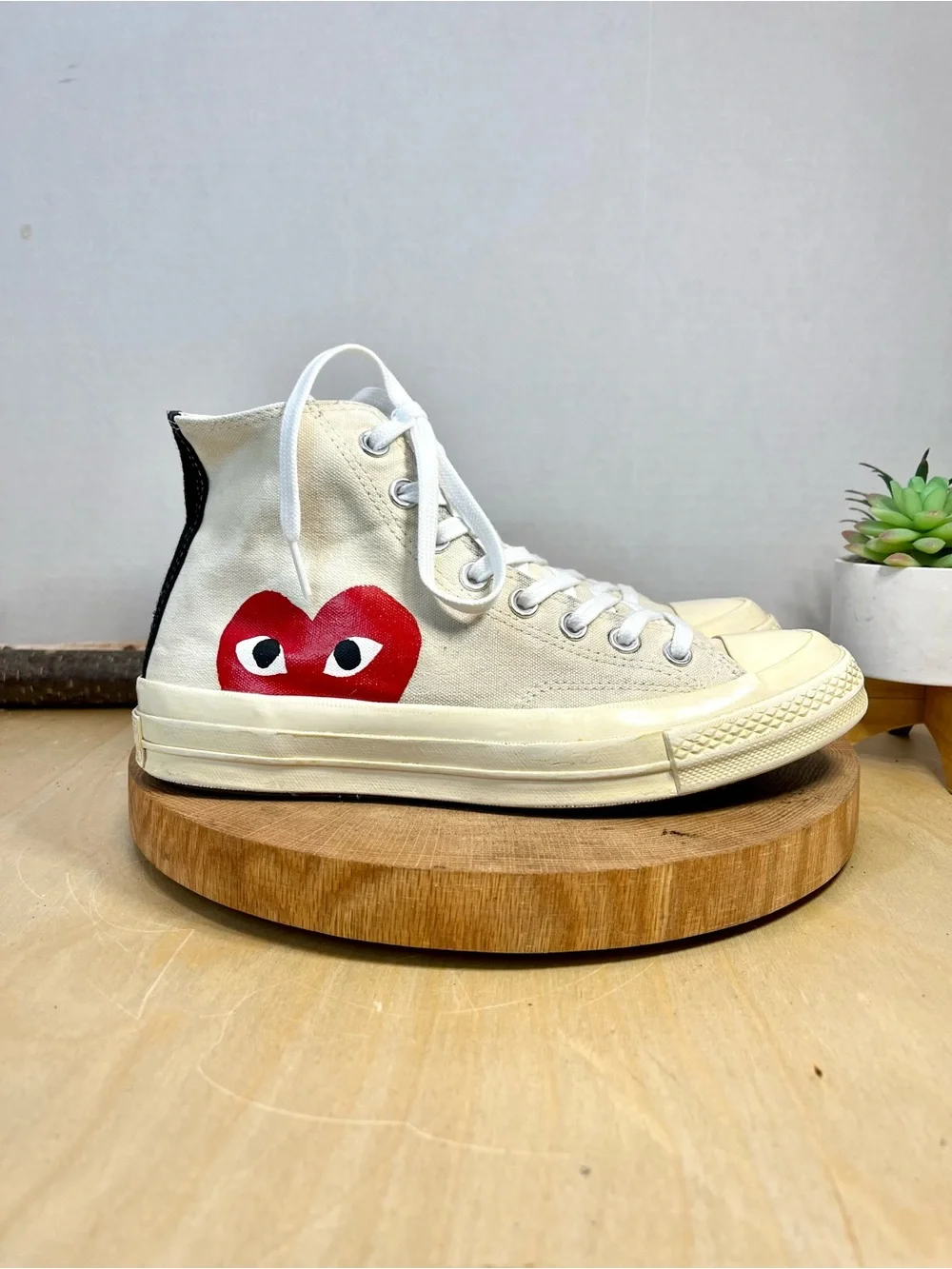 Comme des Garçons PLAY Converse Cream Canvas Size 9 Womens 7 Mens